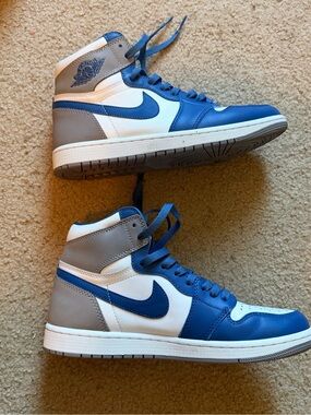 Jordan Air Jordan 1 Mid Men’s Sneakers — White/Blue/Gray